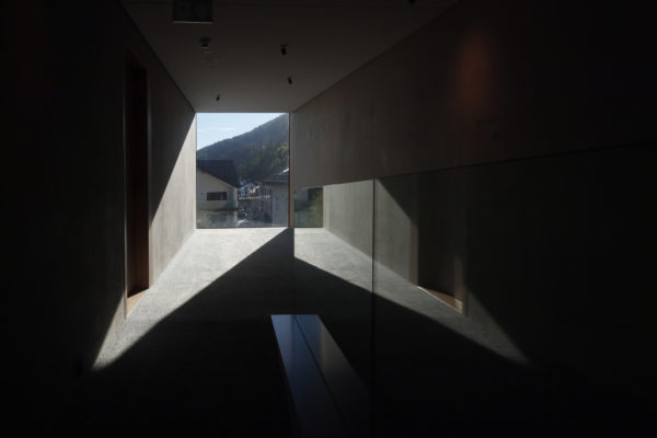 paul-clemence-captures-bigs-hotel-des-horlogers-in-le-brassus-switzerland_22